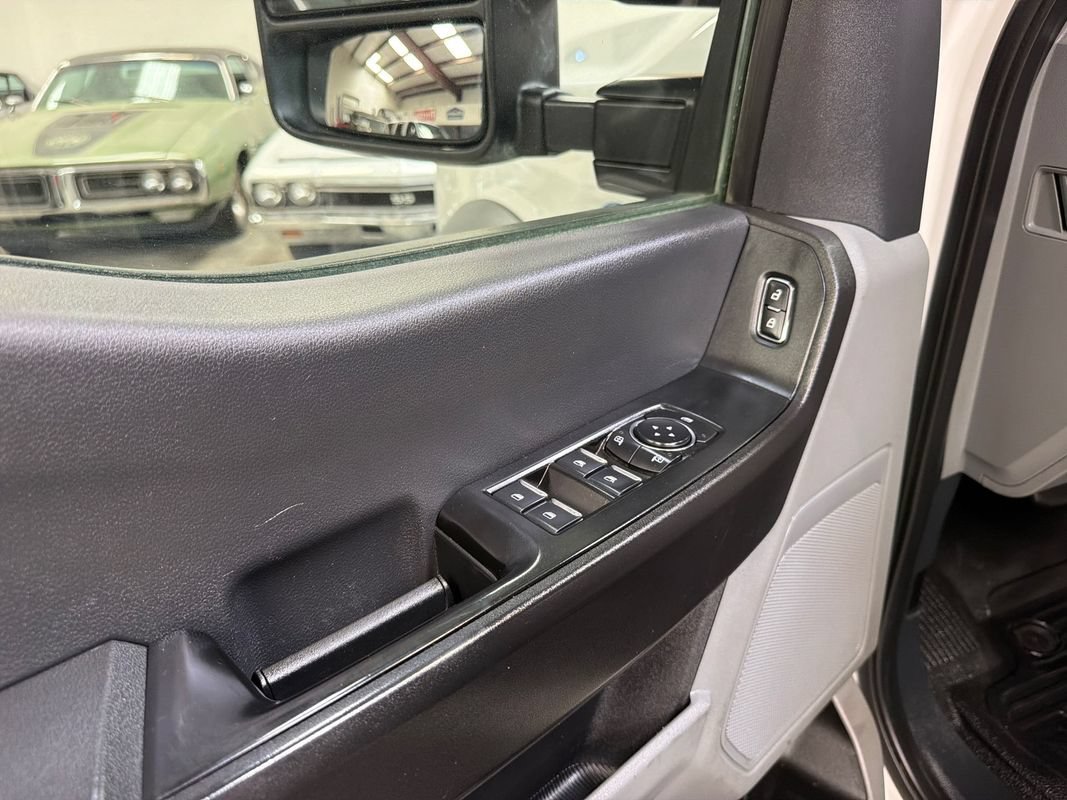 Used 2024 Ford F550 4x4 Crew Cab Super Duty image 27