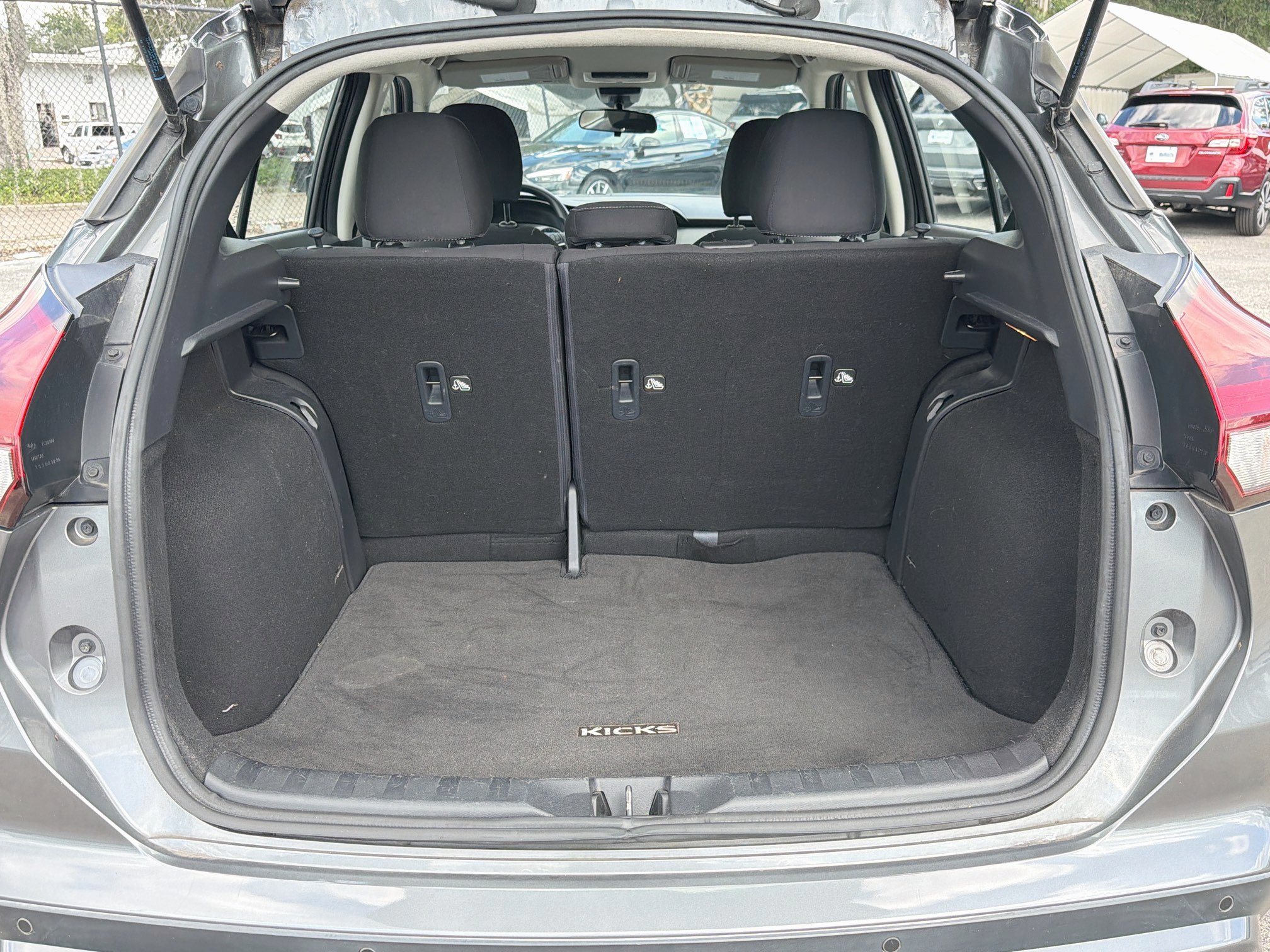 Used 2021 Nissan Kicks S FWD image 11