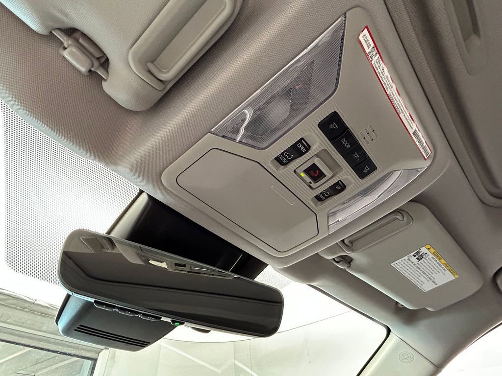 Used 2025 Toyota RAV4 Limited image 18