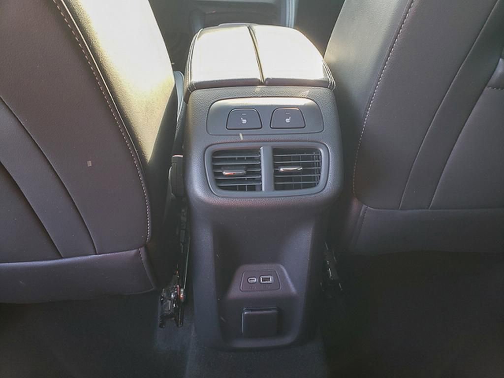 Used 2023 Buick Envision Avenir image 24