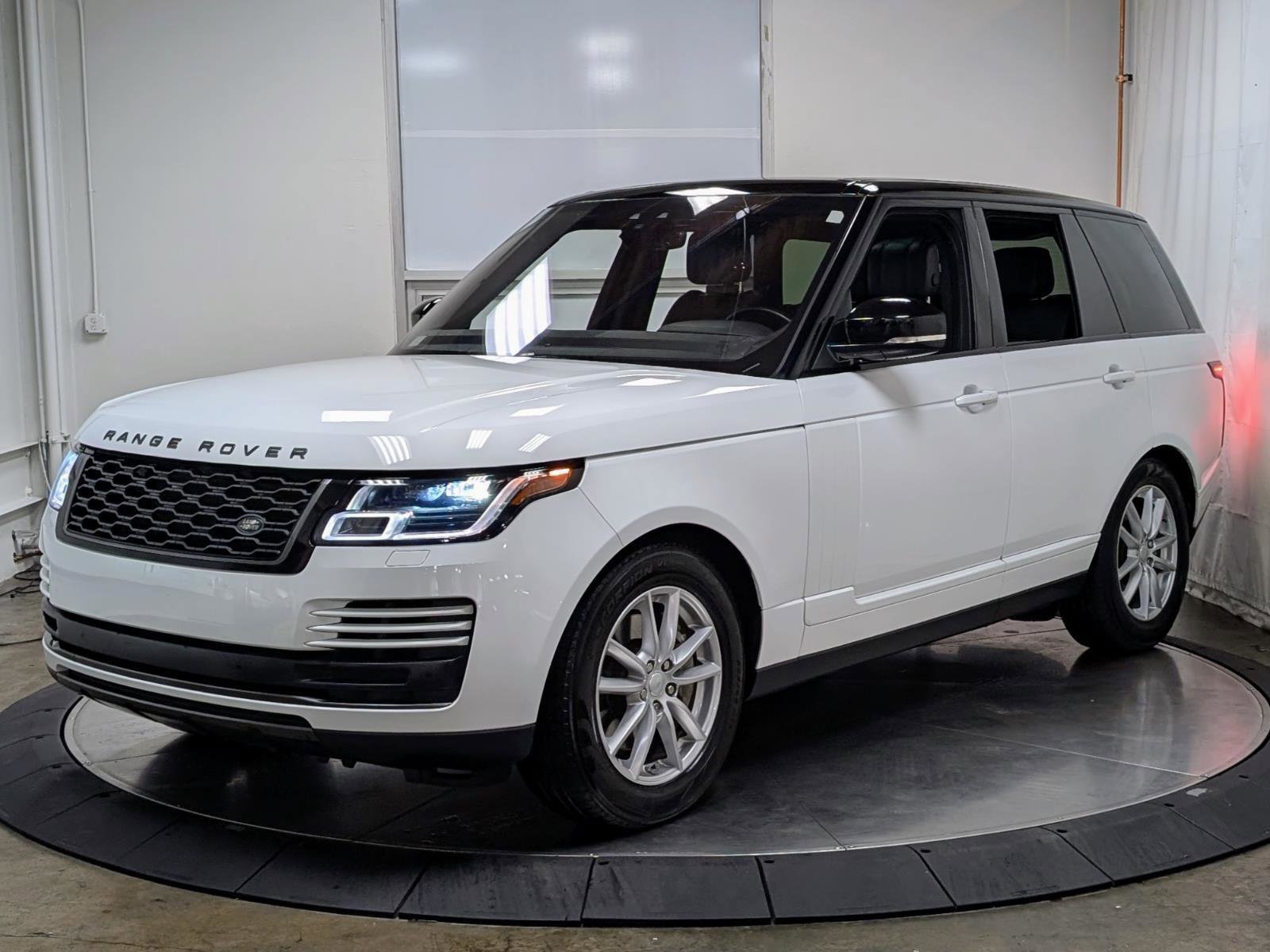Used 2019 Land Rover Range Rover AWD/4WD image 4