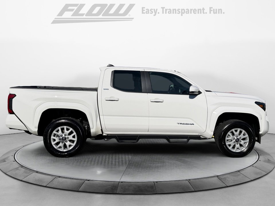 Certified 2025 Toyota Tacoma SR5 AWD/4WD image 10