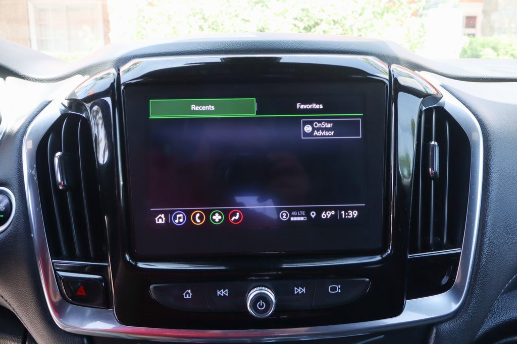 Used 2022 Chevrolet Traverse LT image 32