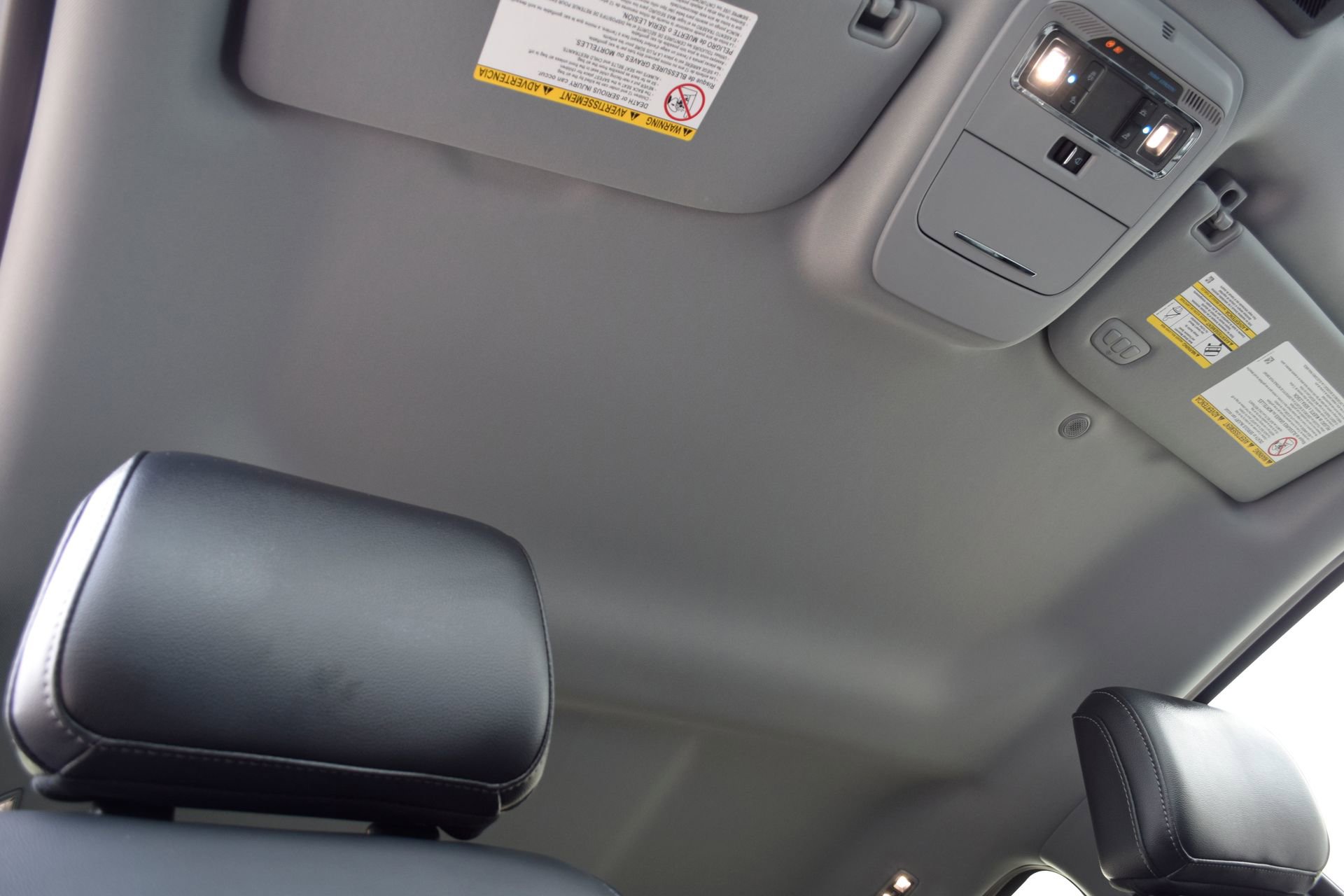 Used 2024 Ford F250 Lariat w/ Black Appearance Package image 24