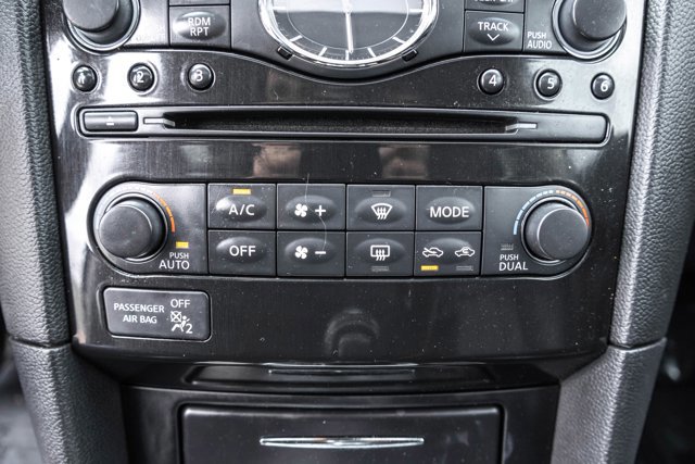 Used 2013 INFINITI FX37 AWD w/ Premium Pkg image 19