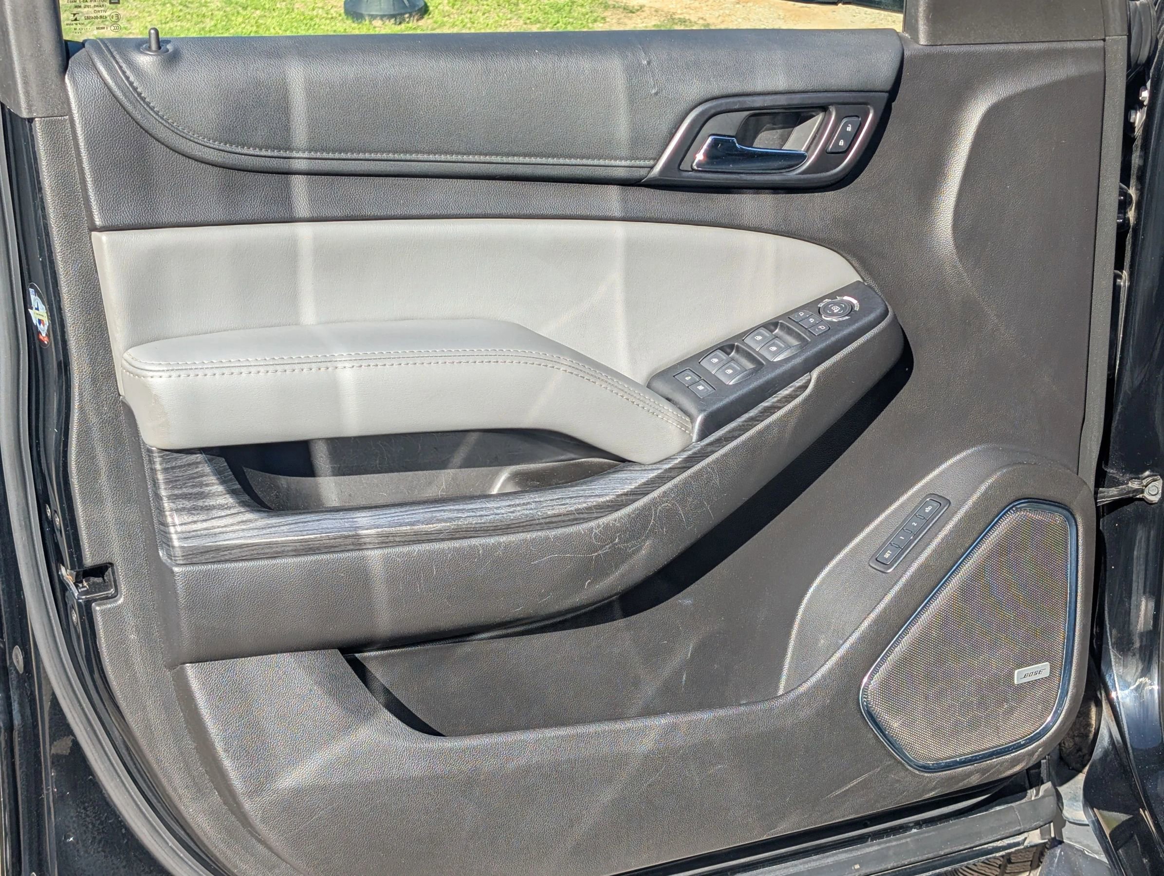 Used 2016 Chevrolet Suburban LT w/ Luxury Package AWD/4WD image 16