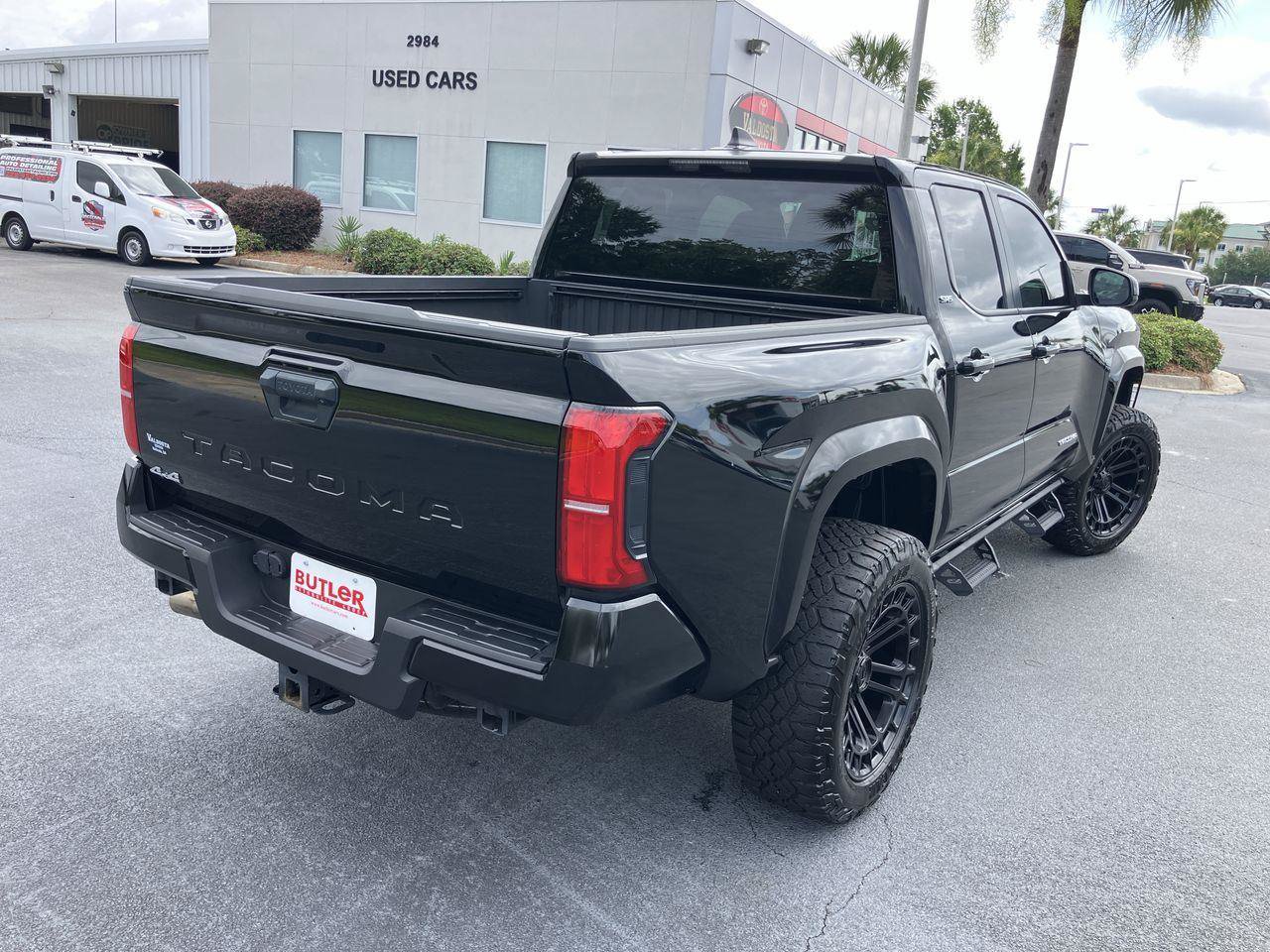 Certified 2024 Toyota Tacoma SR5 AWD/4WD image 5