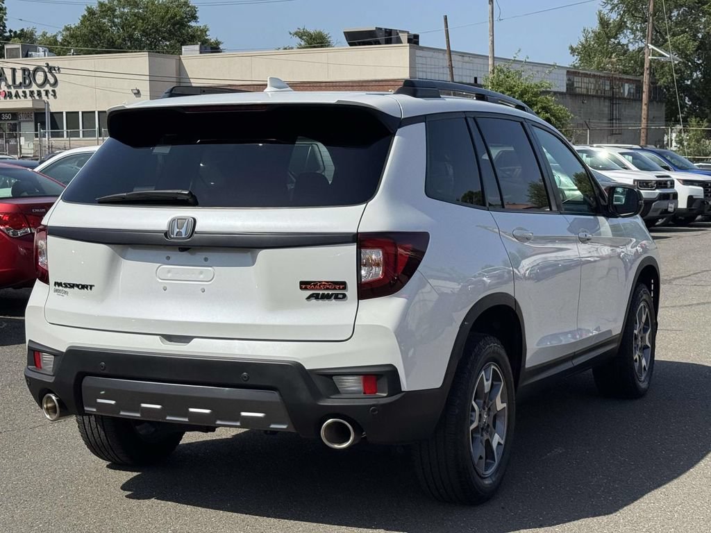 Certified 2022 Honda Passport TrailSport image 3
