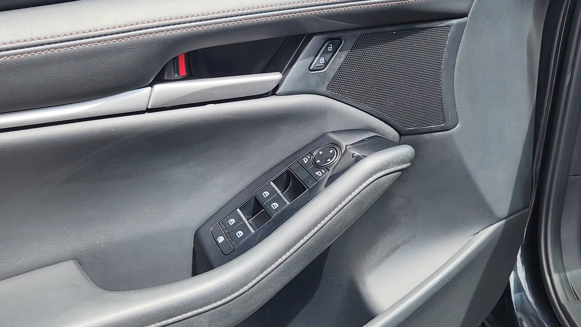 Used 2024 MAZDA MAZDA3 s image 7