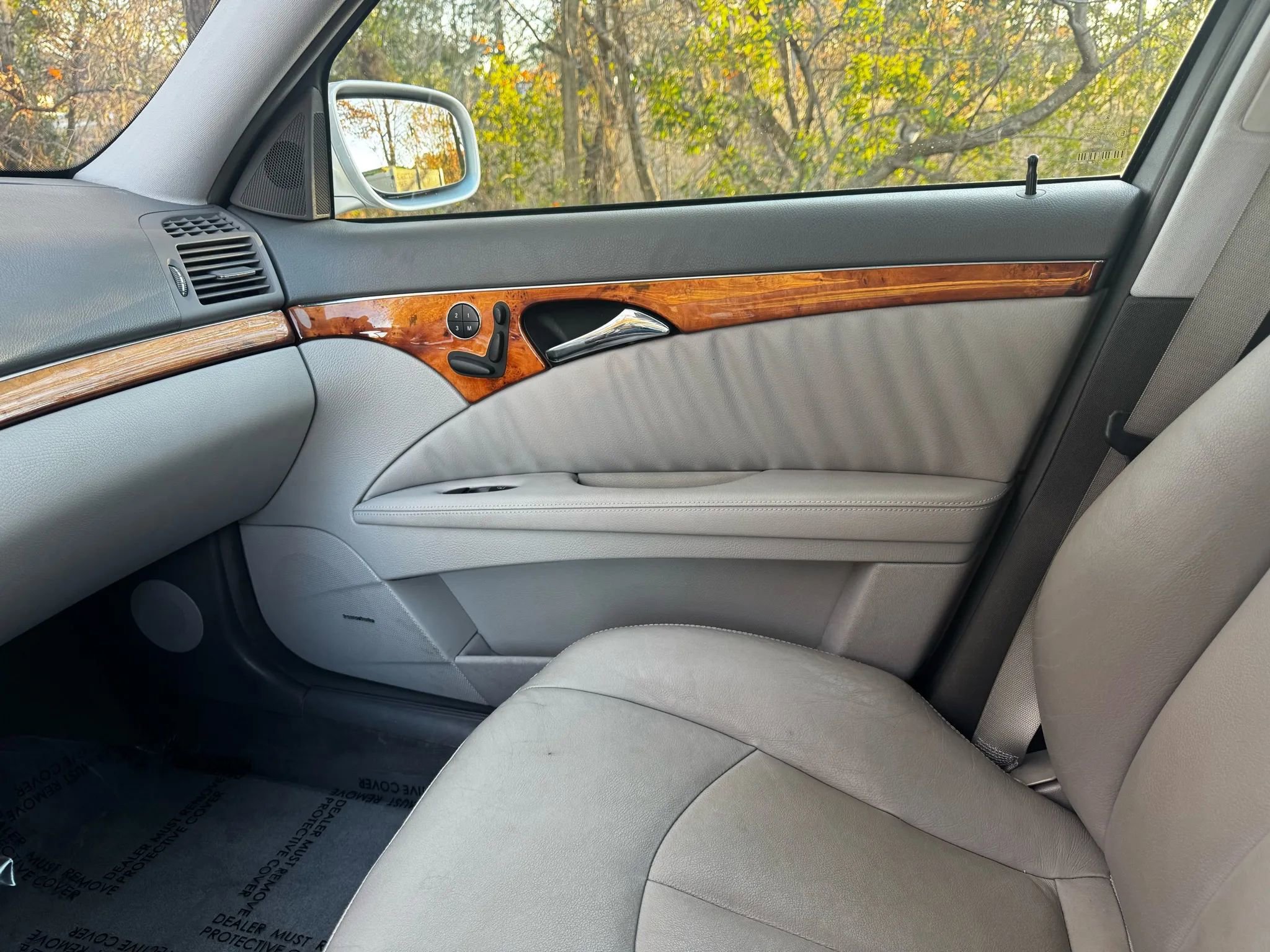 Used 2008 Mercedes-Benz E 350 4MATIC Wagon image 10