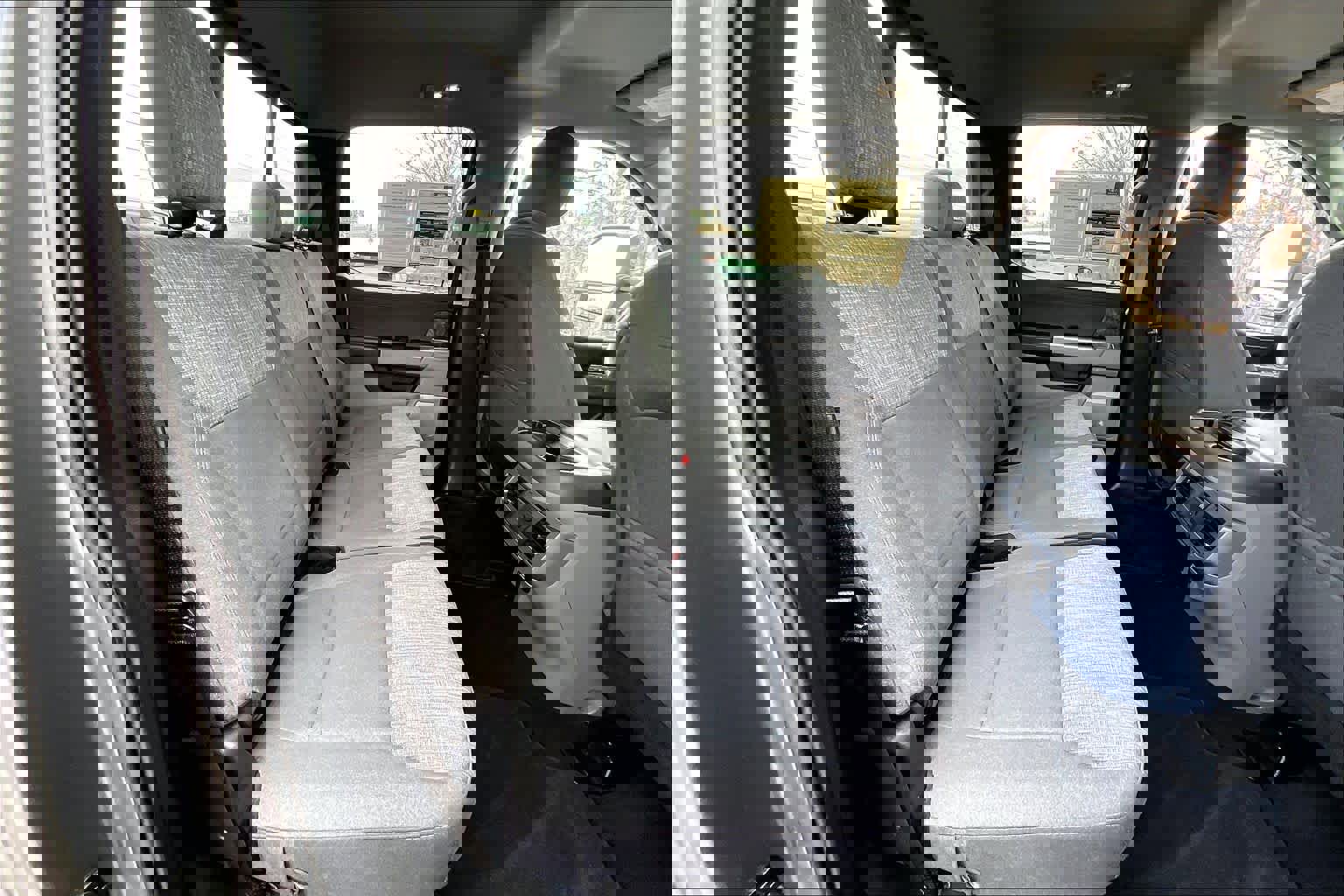 Used 2024 Ford F250 XLT w/ Black Appearance Package image 18