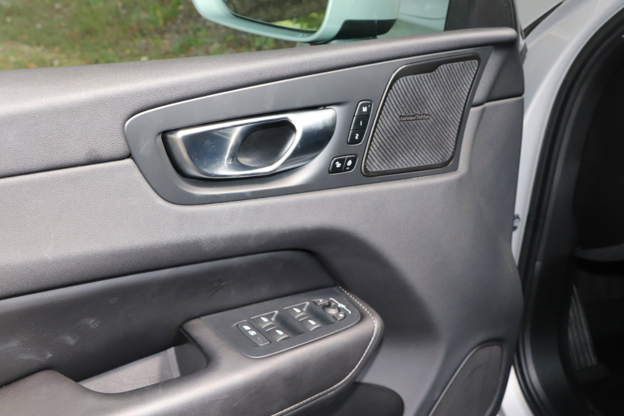 Used 2022 Volvo XC60 B5 Inscription w/ Advanced Package image 9