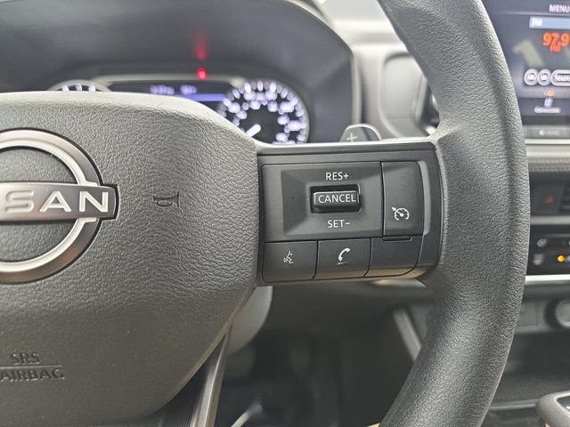 Used 2025 Nissan Rogue S AWD/4WD image 18