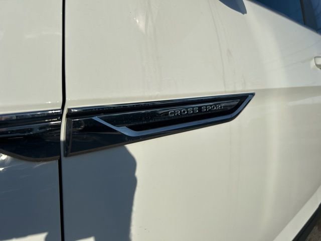 Used 2025 Volkswagen Atlas Cross Sport SE image 3