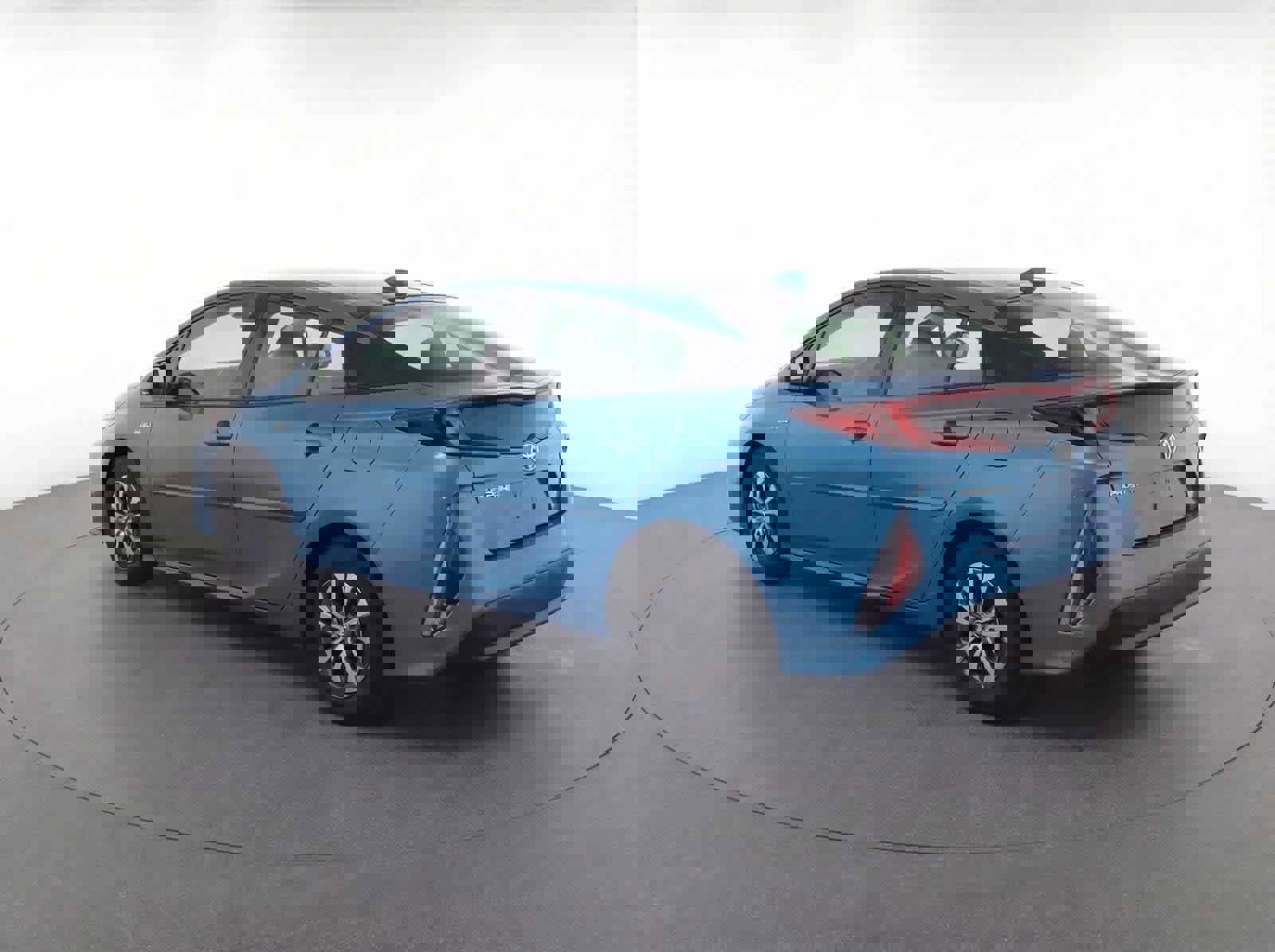 Used 2022 Toyota Prius Prime LE image 4