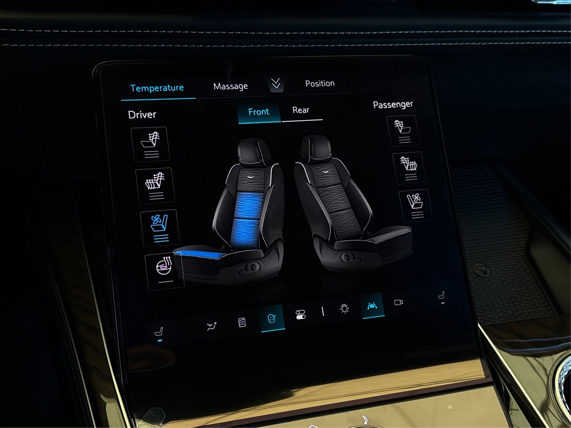 Used 2026 Cadillac Escalade Platinum Sport w/ LPO, ONYX Package image 33