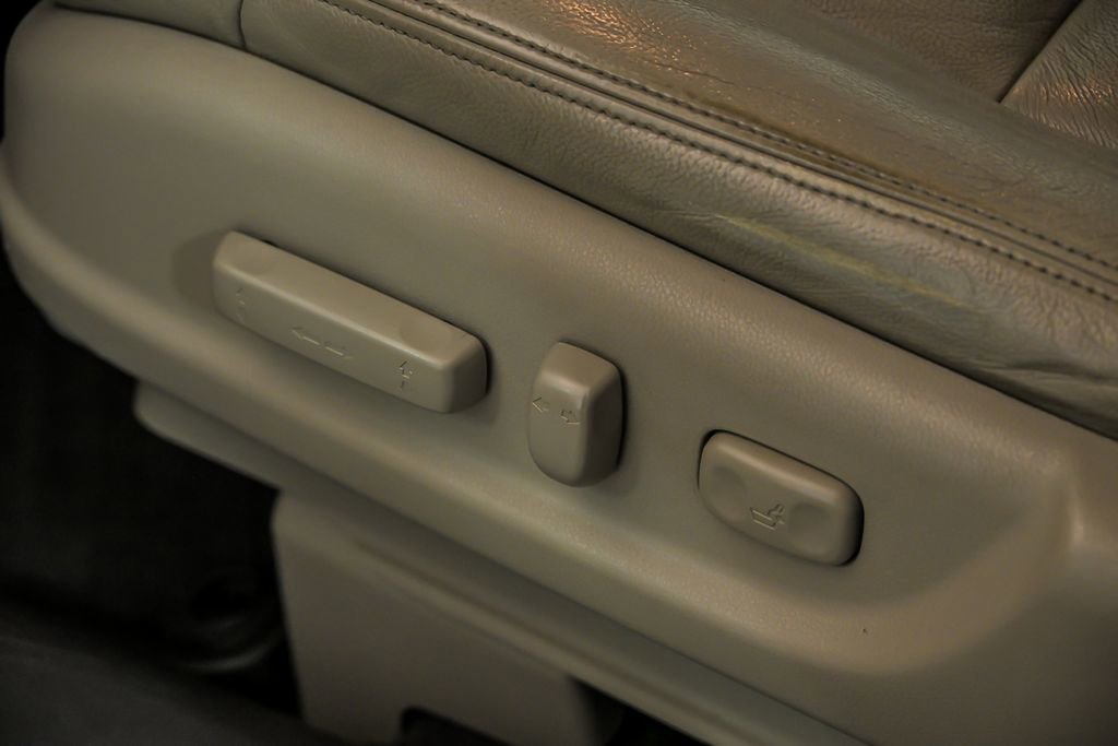 Used 2012 Honda CR-V EX-L image 16