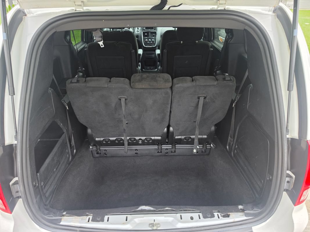 Used 2017 Dodge Grand Caravan SE FWD image 20