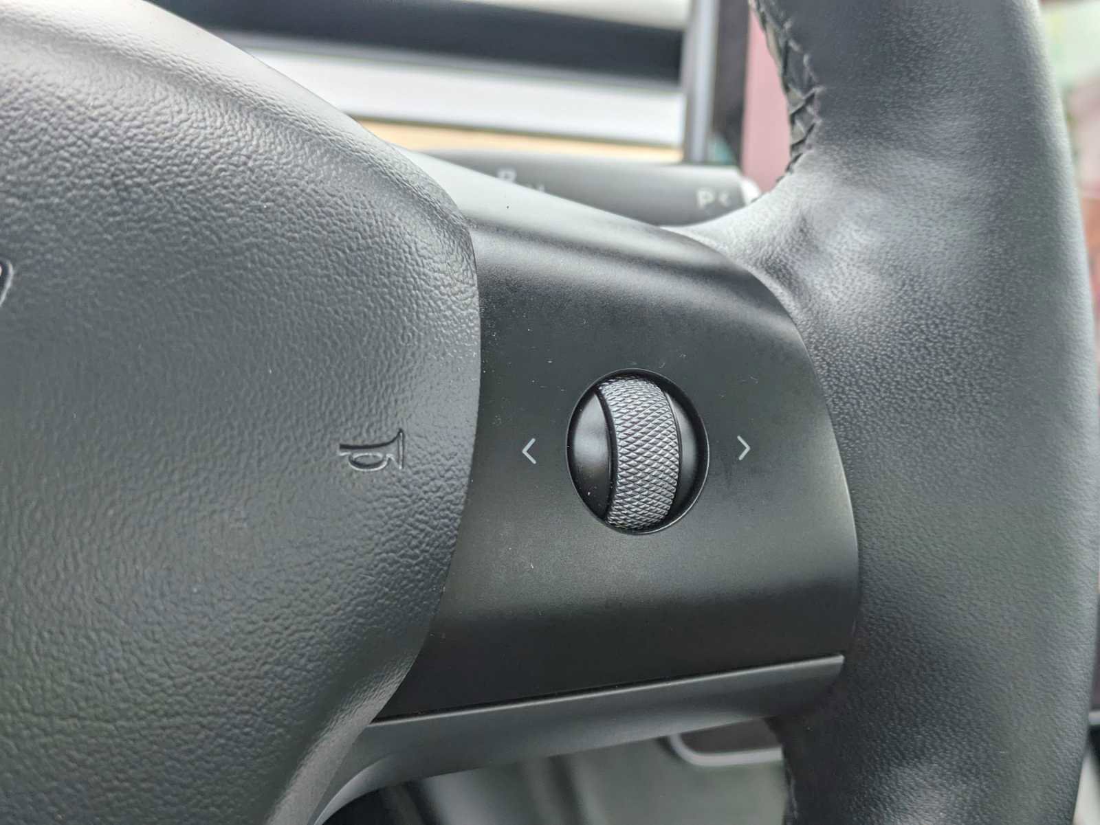 Used 2022 Tesla Model 3 Standard Range image 22