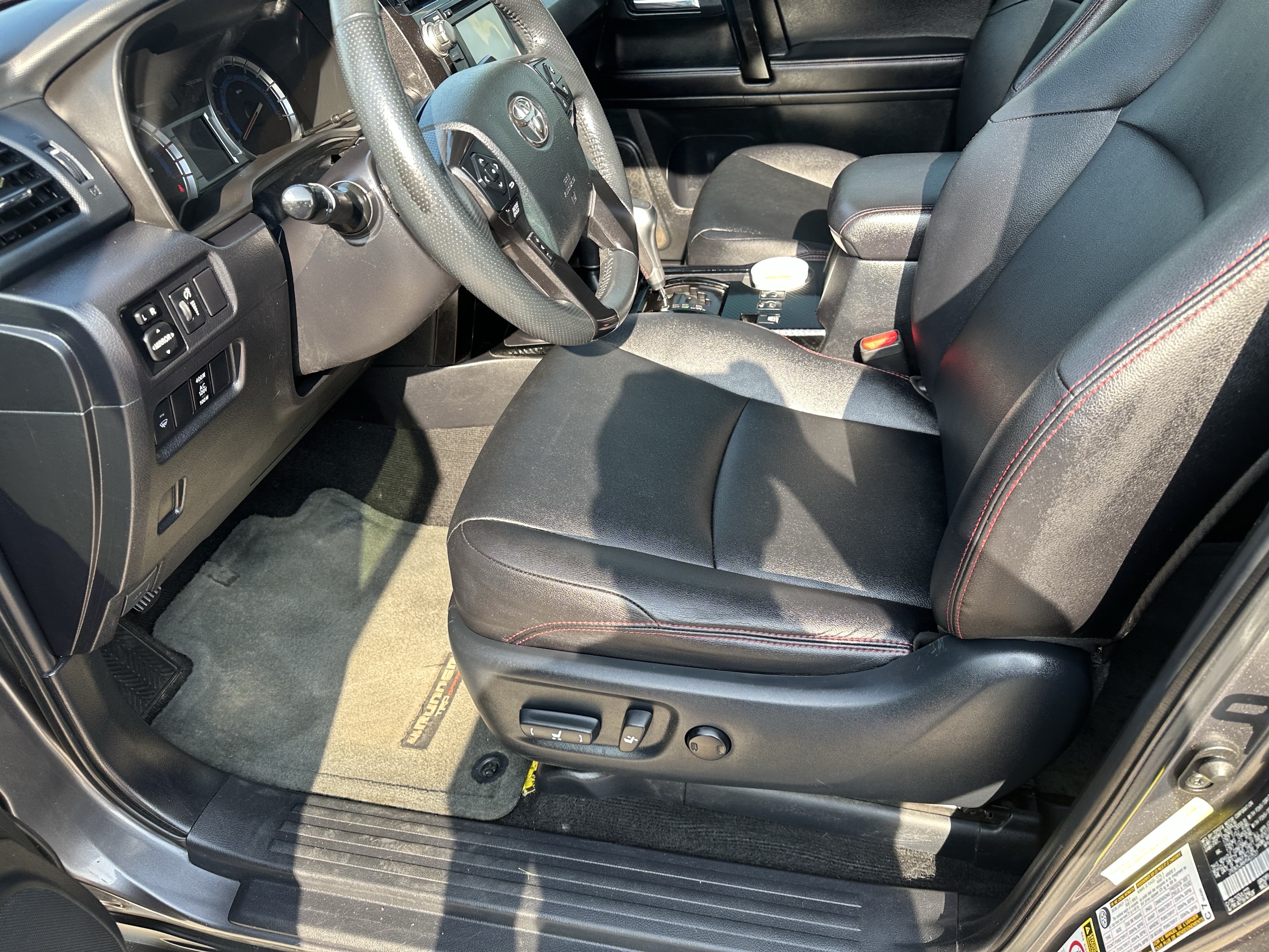 Used 2017 Toyota 4Runner TRD Off-Road Premium AWD/4WD image 16