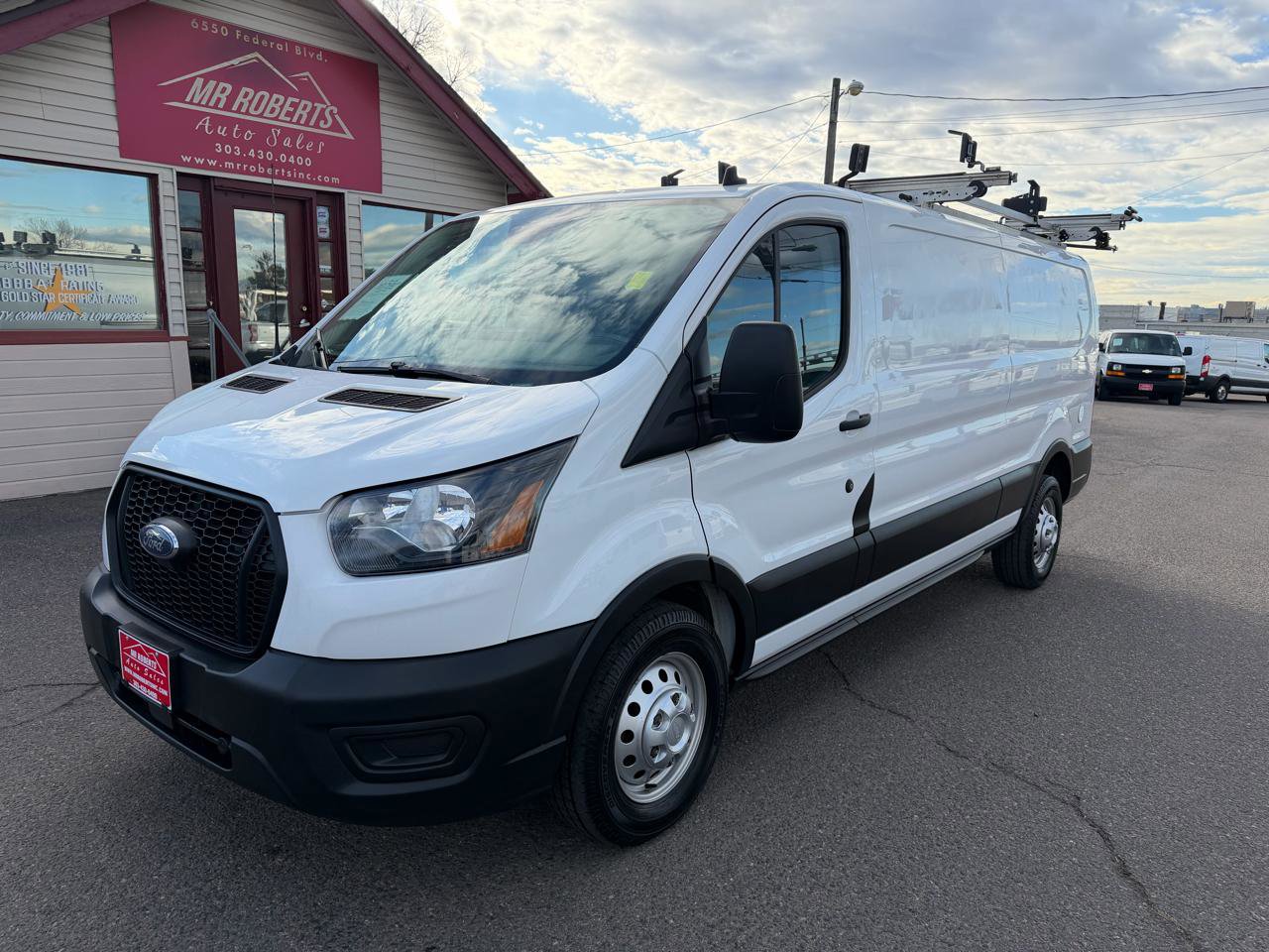 Used 2021 Ford Transit 150 Low Roof AWD image 4