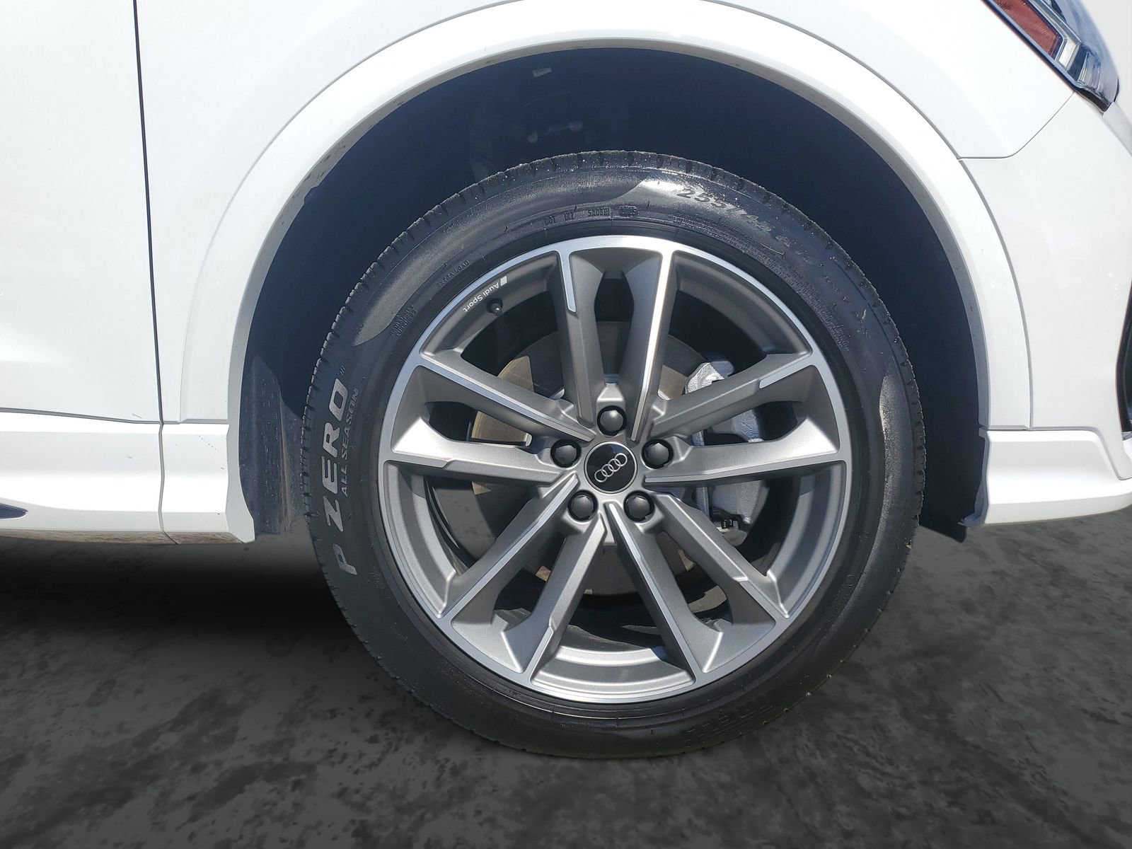 Used 2025 Audi Q3 2.0T Premium w/ Convenience Package image 6