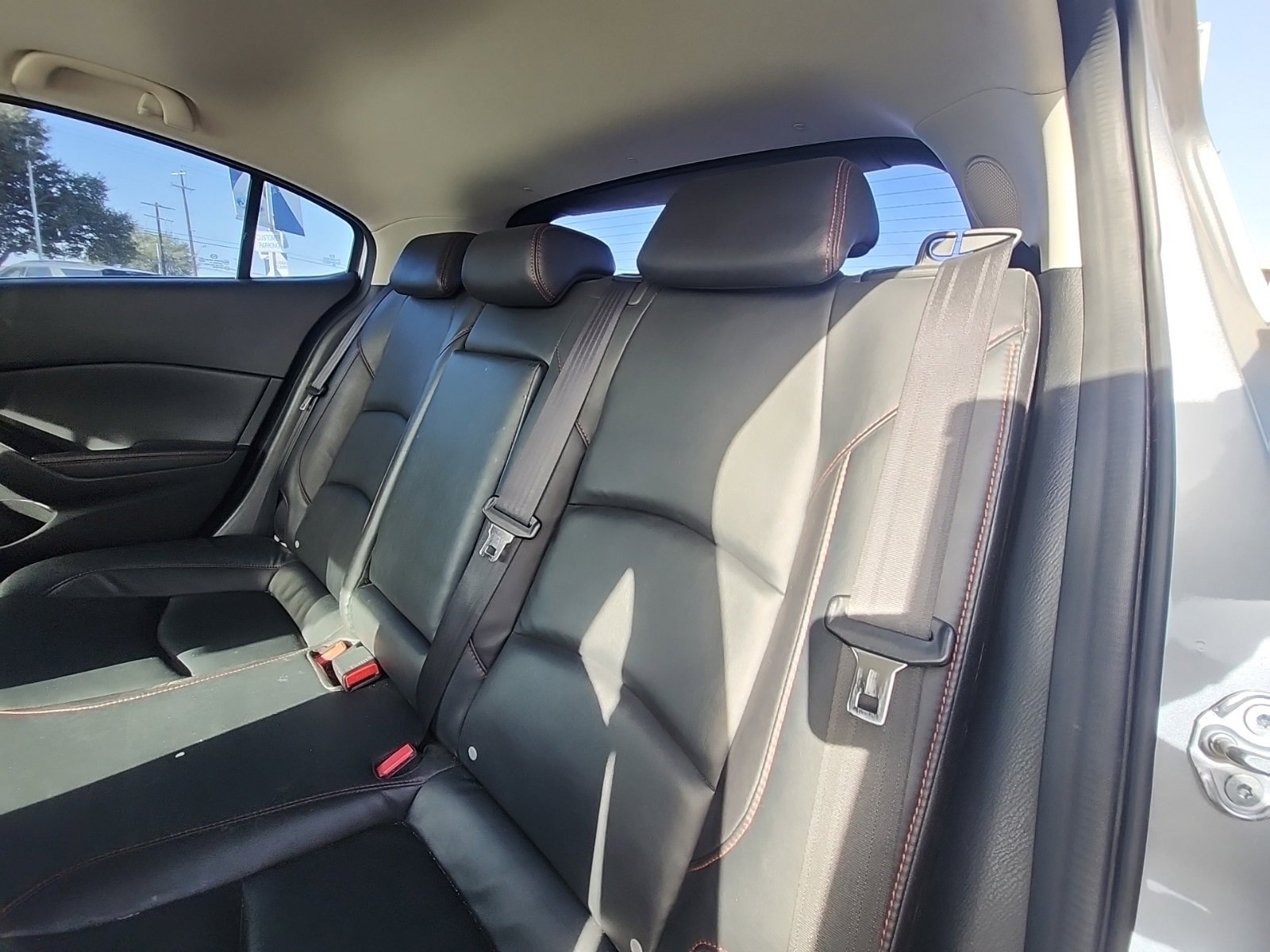 Used 2015 MAZDA MAZDA3 s Touring w/ Appearance Package image 8