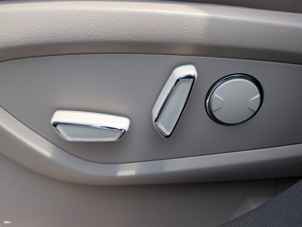 Used 2021 Lincoln Nautilus Reserve FWD image 26
