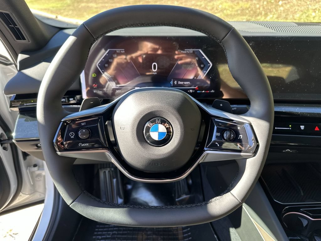 Used 2026 BMW 530i xDrive AWD/4WD image 17