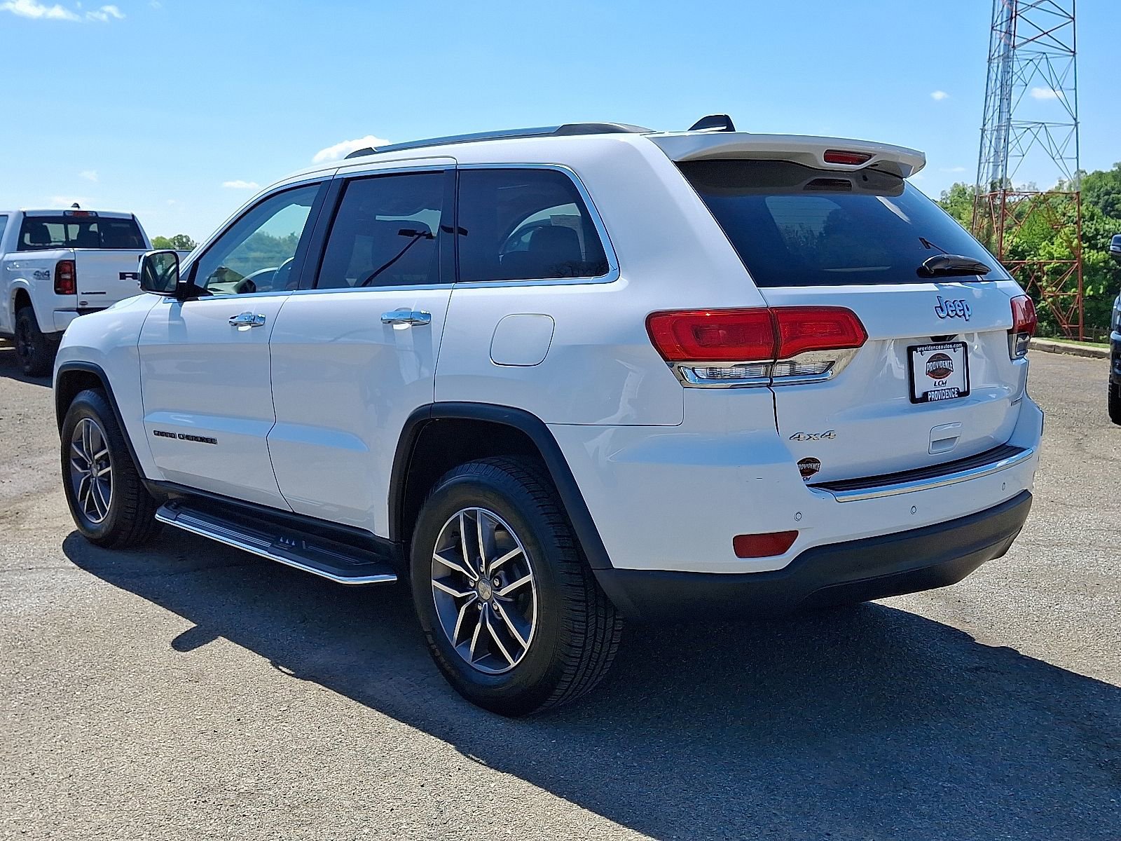 Used 2018 Jeep Grand Cherokee Limited AWD/4WD image 5