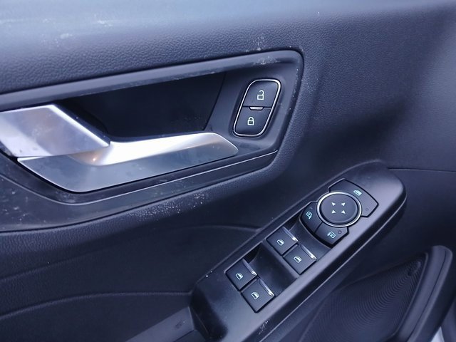 New 2026 Ford Escape SE w/ Class II Trailer Tow Package image 9