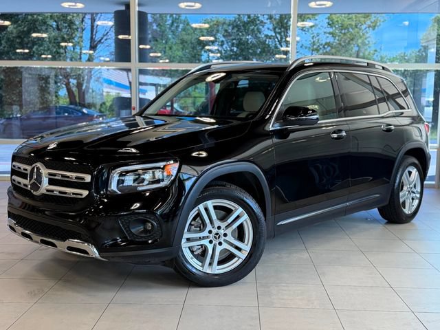 Used 2023 Mercedes-Benz GLB 250 4MATIC w/ Premium Package image 1