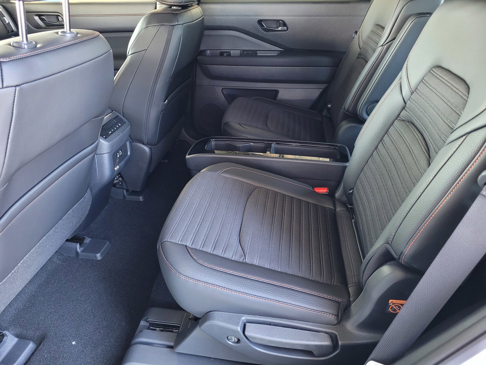 New 2025 Nissan Pathfinder Rock Creek image 7