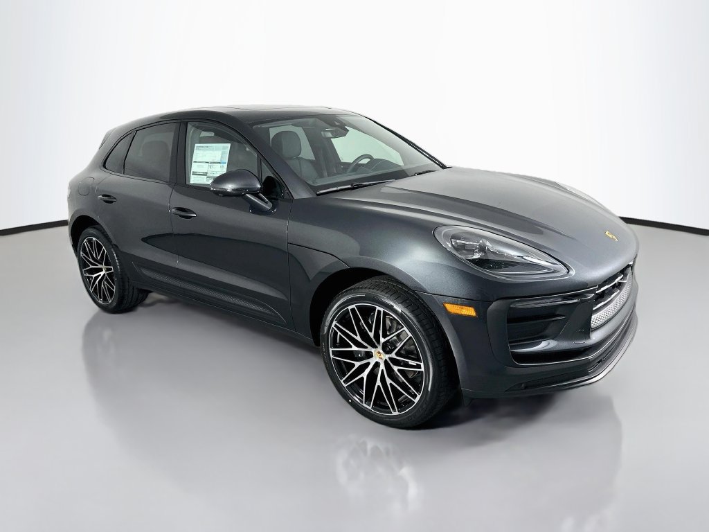 Certified 2026 Porsche Macan AWD/4WD image 7