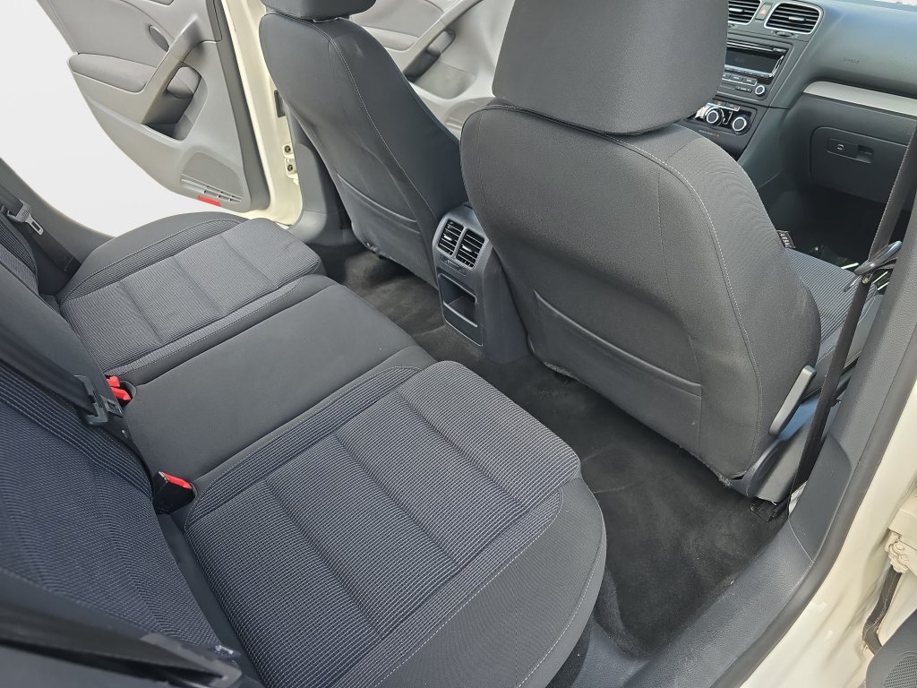 Used 2013 Volkswagen Golf 4-Door FWD image 13