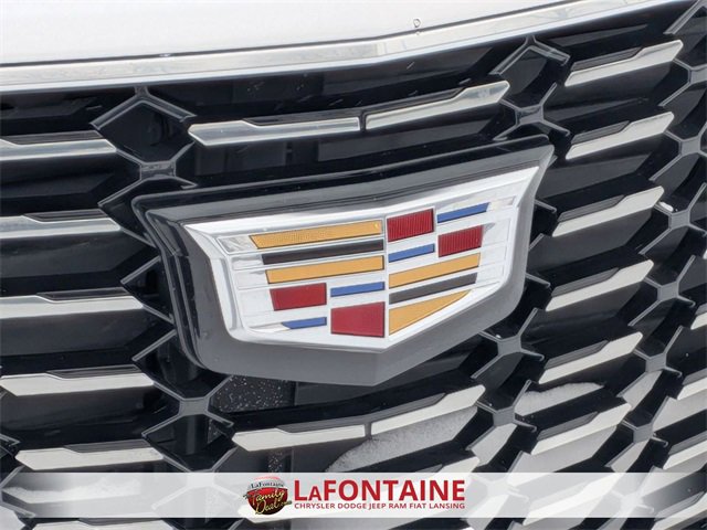 Used 2022 Cadillac XT4 Premium Luxury w/ Cold Weather Package image 9