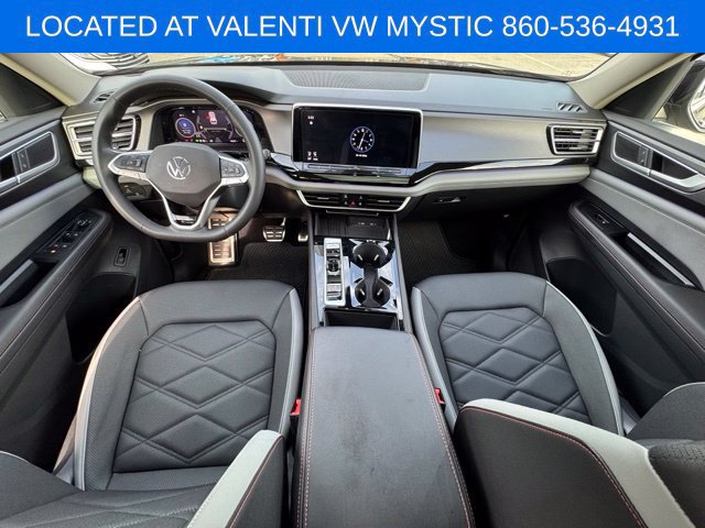 Certified 2025 Volkswagen Atlas Peak Edition SE AWD/4WD image 15