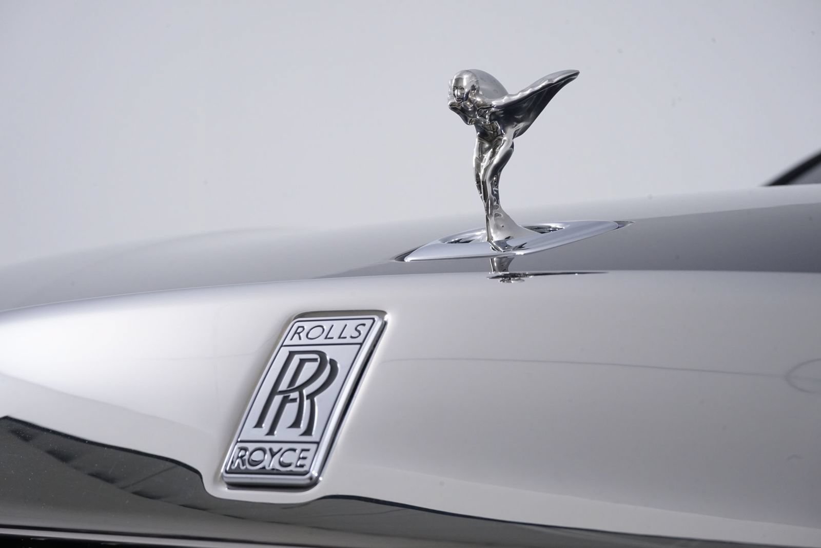 Used 2025 Rolls-Royce Spectre w/ Leather Finishing Pack AWD/4WD image 19