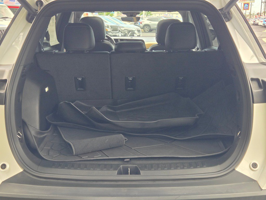 Certified 2025 Chevrolet Equinox ACTIV w/ Safety and Technology Package AWD/4WD image 14