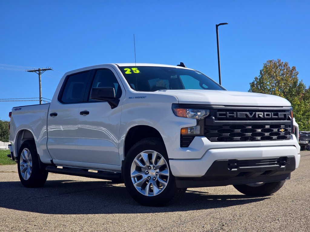 Used 2025 Chevrolet Silverado 1500 Custom AWD/4WD image 2