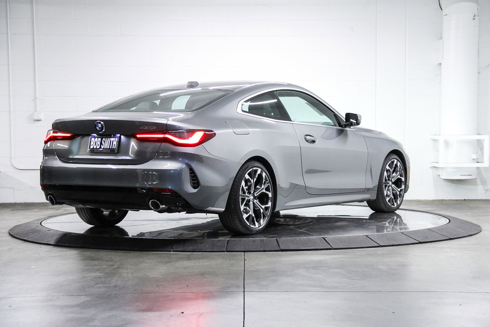 Used 2025 BMW 430i Coupe w/ Convenience Package image 6