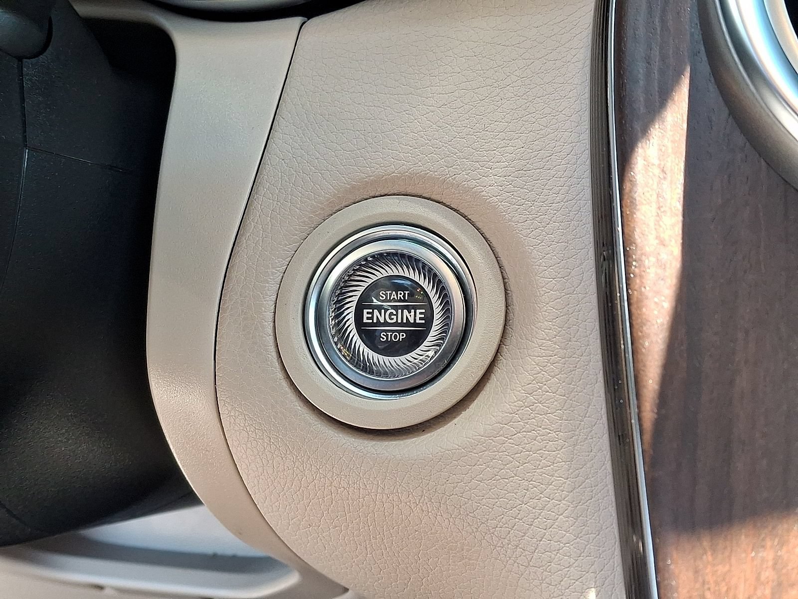 Used 2022 Mercedes-Benz GLC 300 4MATIC image 24