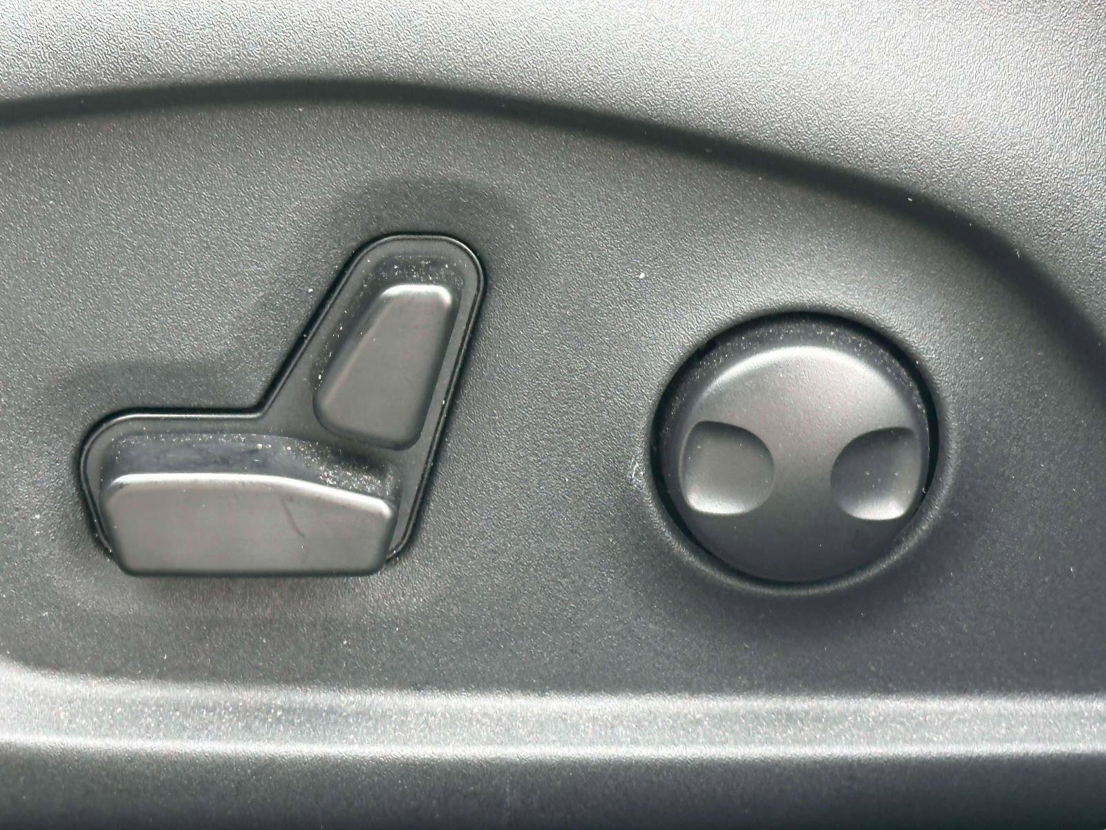 Used 2023 Jeep Compass Latitude w/ Convenience Group image 16