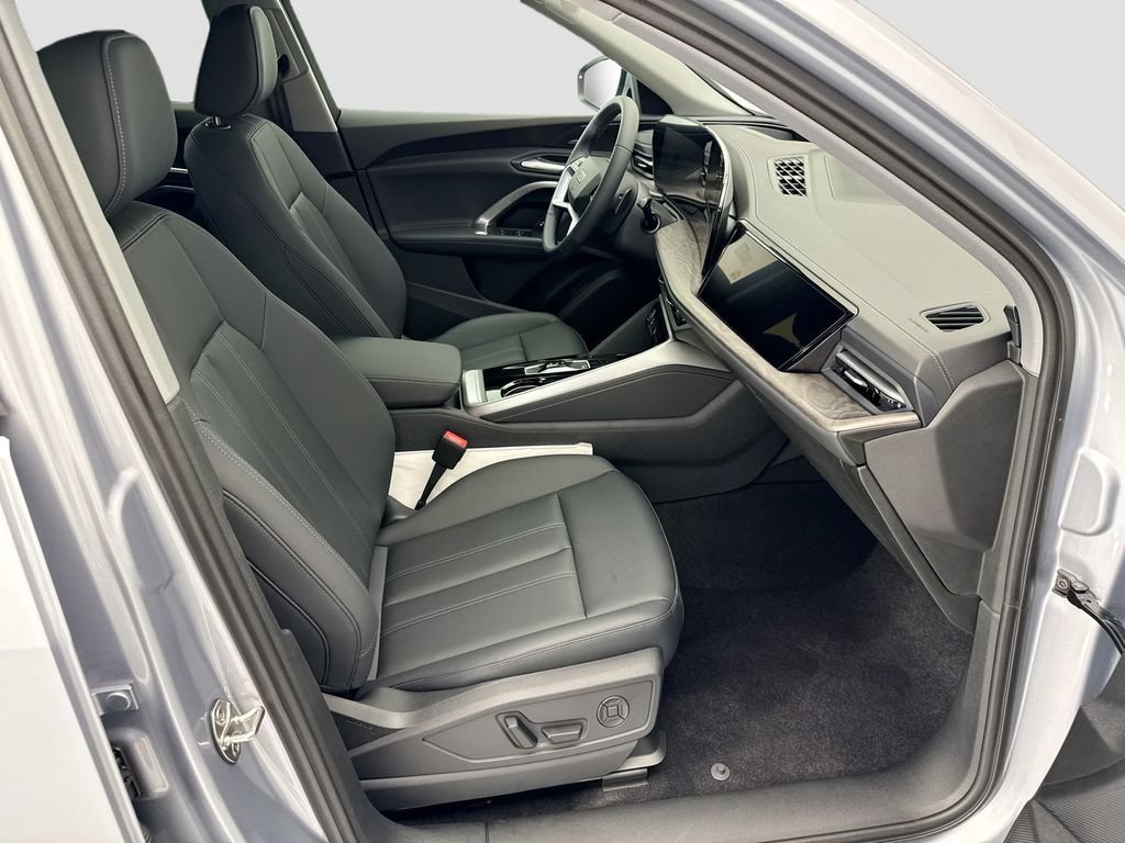 Used 2026 Audi Q5 Premium Plus w/ Premium Plus AWD/4WD image 19