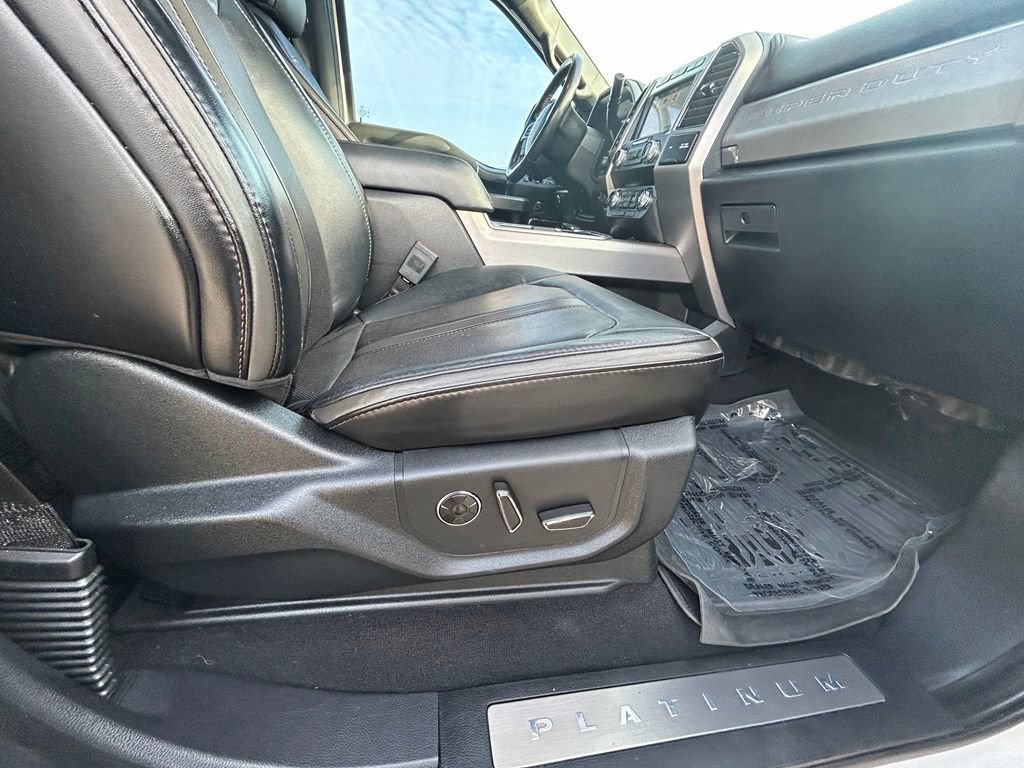 Used 2019 Ford F450 Platinum w/ Platinum Ultimate Package AWD/4WD image 28