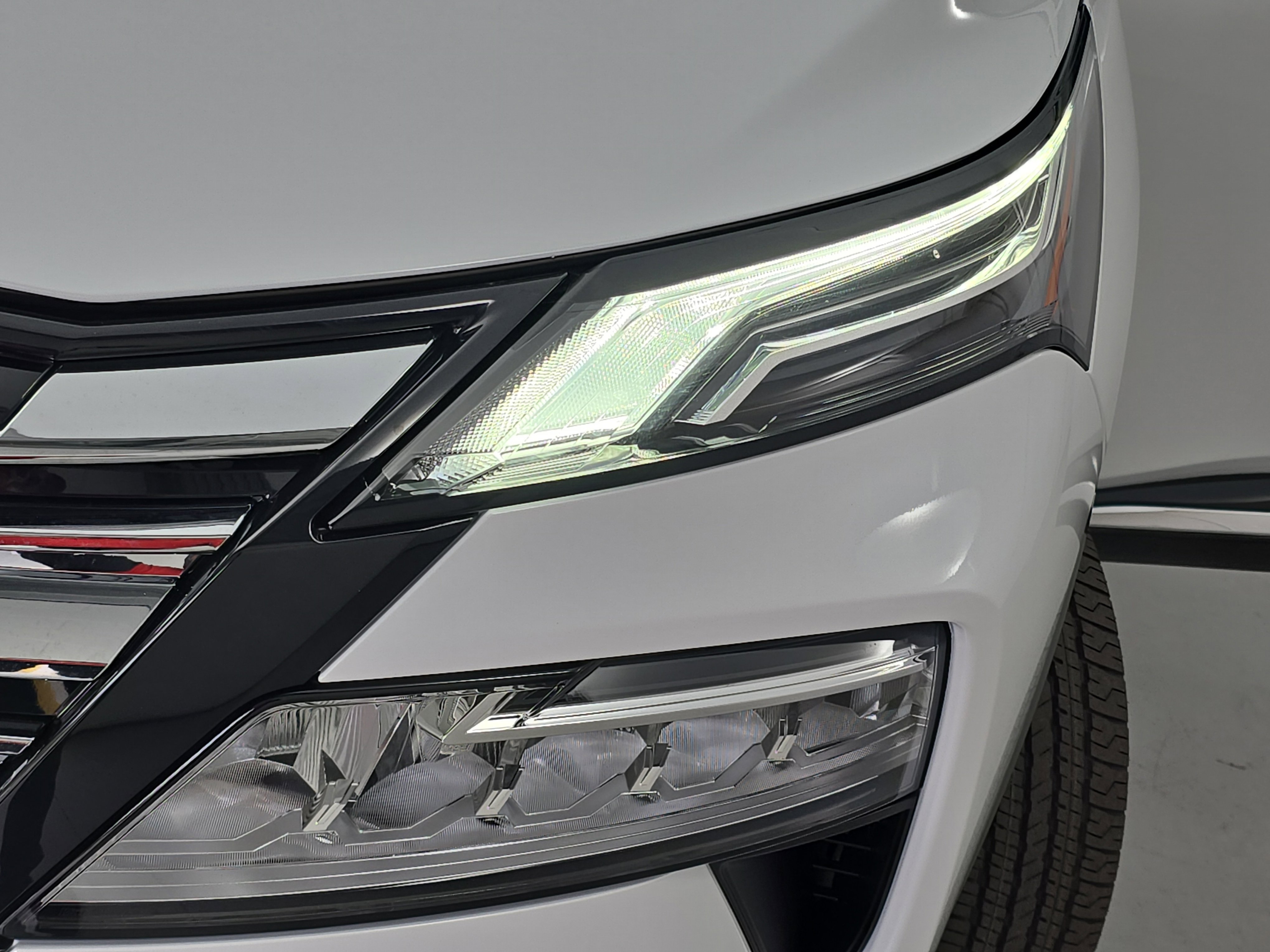 New 2026 Nissan Rogue Platinum image 32