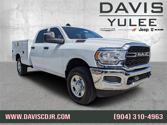 New 2024 RAM 3500 Tradesman w/ Chrome Appearance Group
