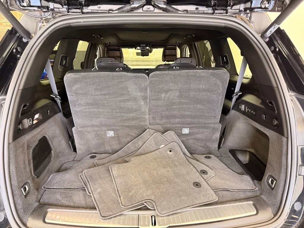 Used 2021 Jeep Grand Cherokee L Overland w/ Luxury Tech Group IV AWD/4WD image 25