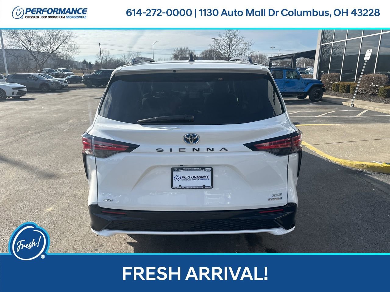 Used 2024 Toyota Sienna XSE image 5