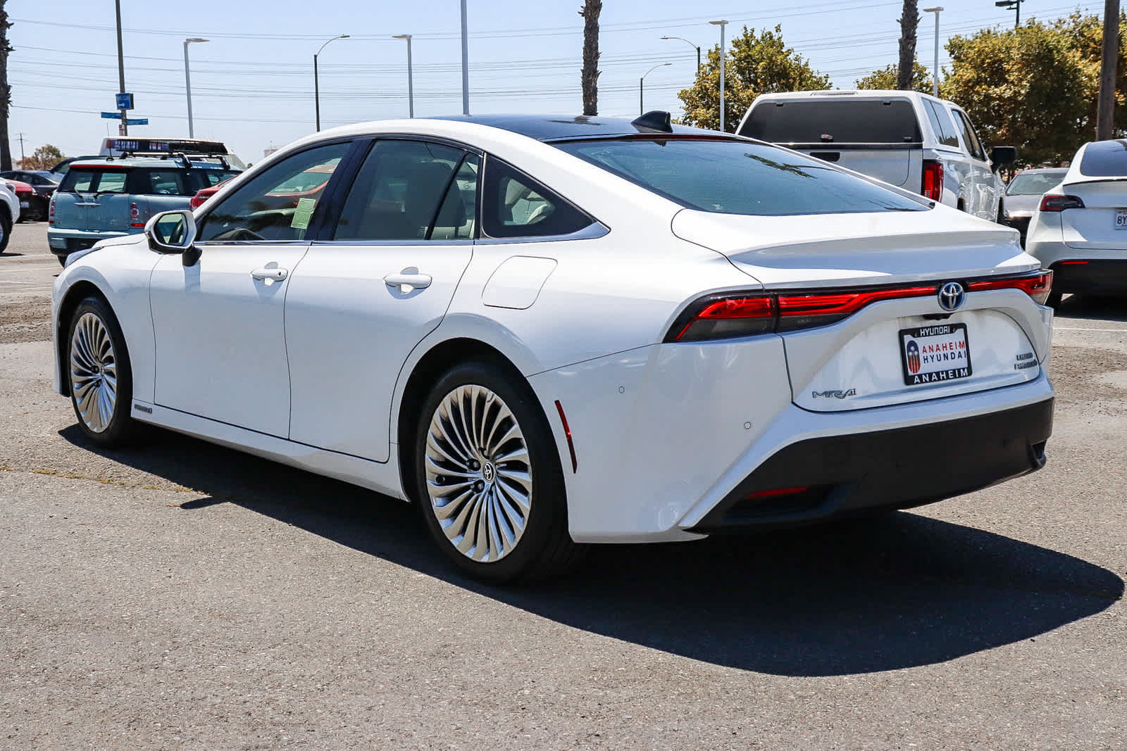 Used 2021 Toyota Mirai RWD image 9